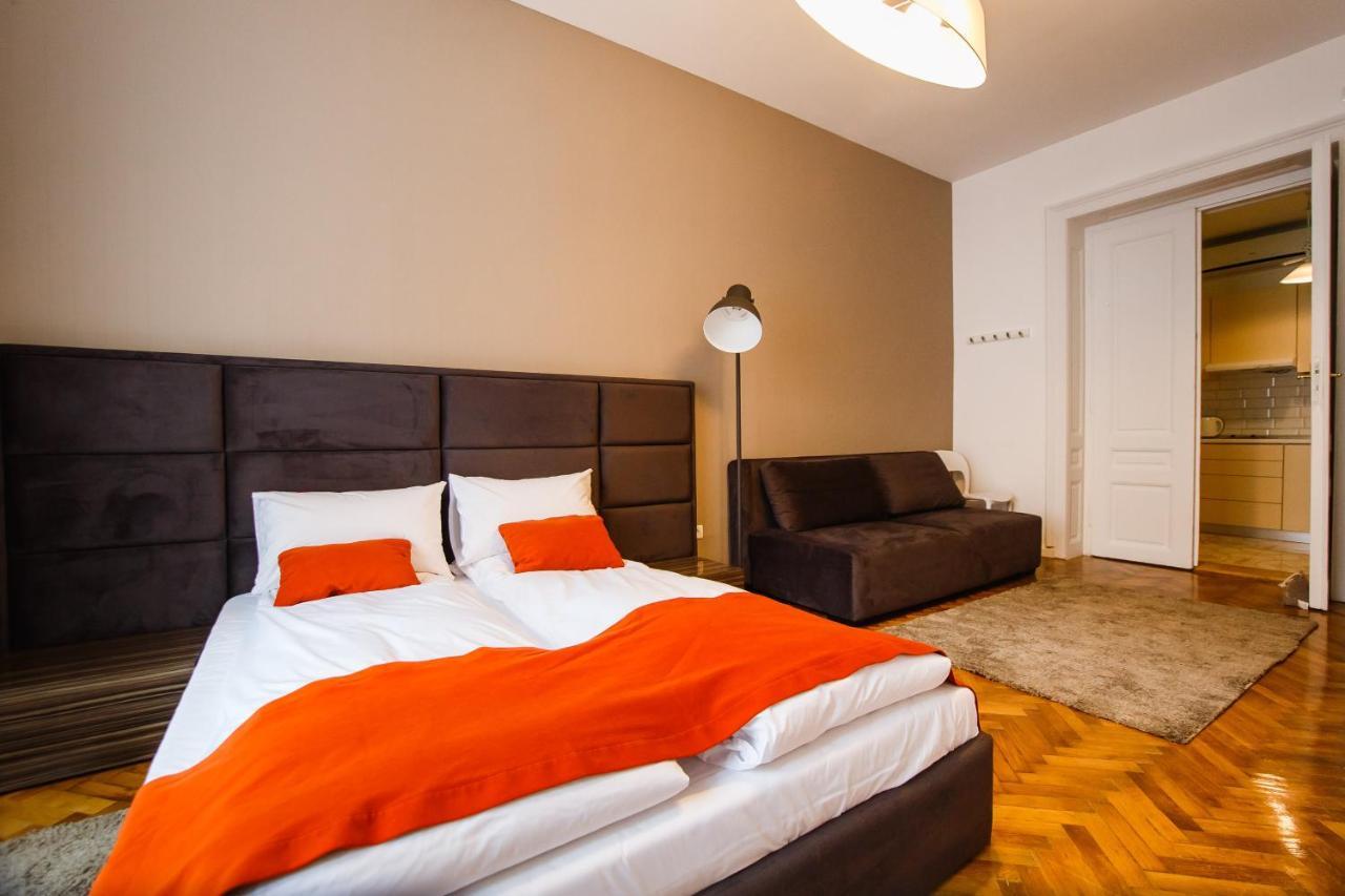 Eat It Cozy Downtown Apartments Oradea Exterior foto